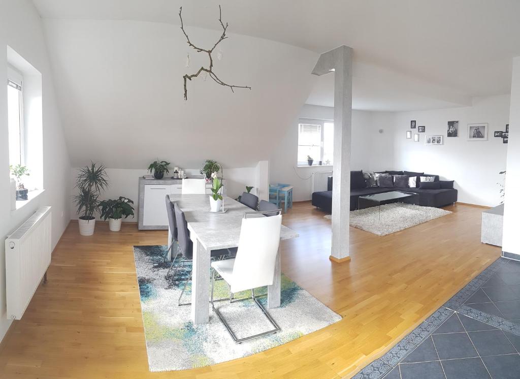 Vila na Skalce room 3